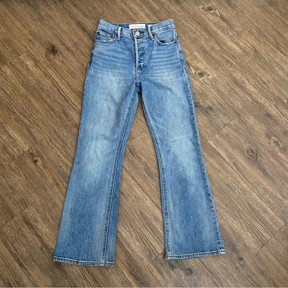 Aritzia‎ Denim Forum The Bailey High-Rise Crop Flare Button Fly Jeans - Picture 2 of 11